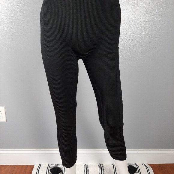DO MY SELF Womens Jumpsuit Size Large Black Ribbed Knit One Piece Cropped - Picture 3 of 8